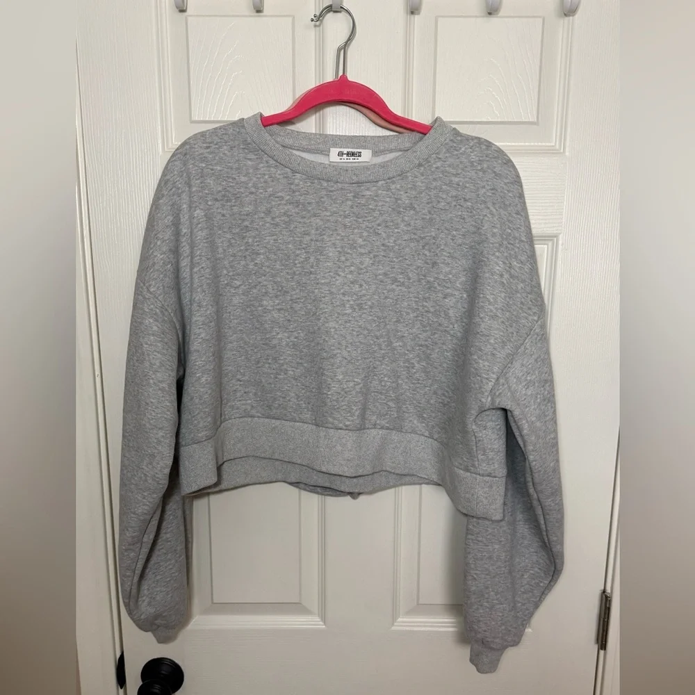 Cropped Crewneck Sweatshirt in Heather Gray - Picture 6 of 12